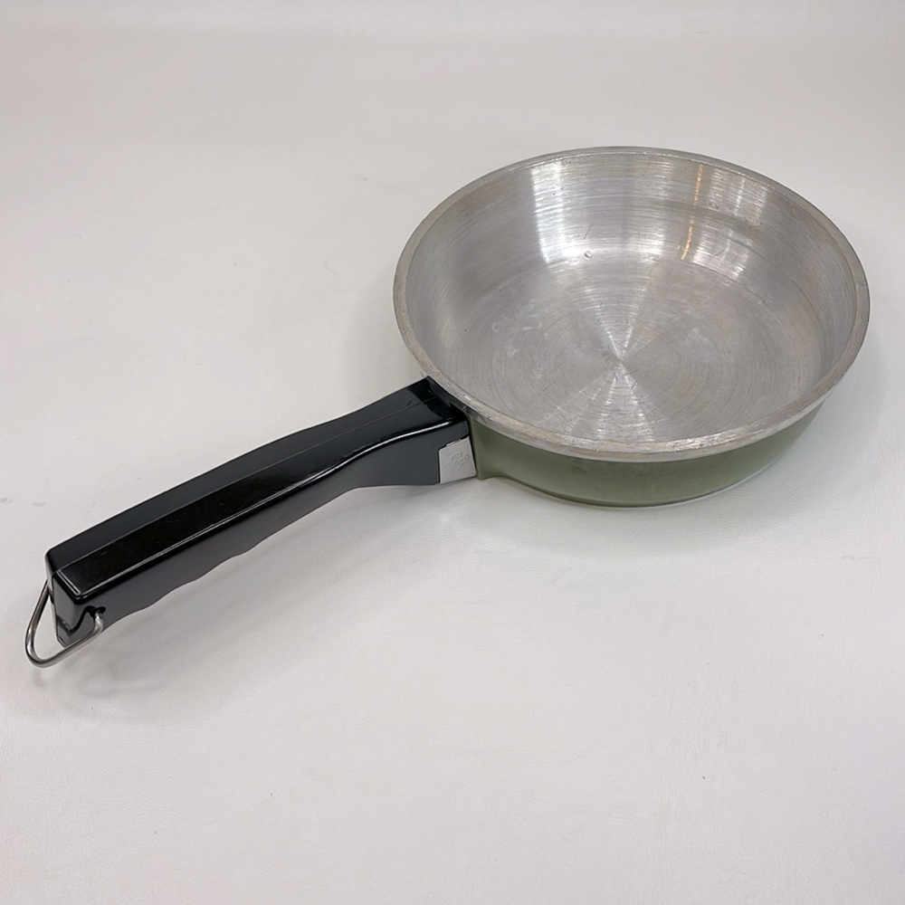 Vintage Club Aluminum Avocado Green 7” Frying Pan Skillet